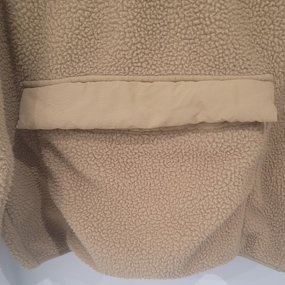 Oak And Fort Tan Sherpa Pullover- Oversized Small - Picture 4 of 4